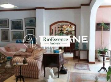 Apartamento · 600m² · 2 Quartos · 2 Vagas · Cobertura - / Residencial / Copacabana