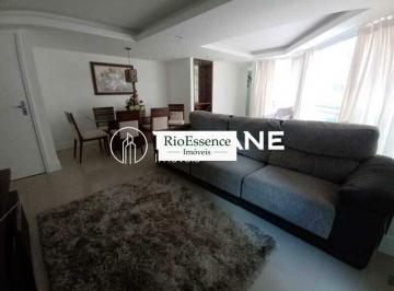 Apartamento · 120m² · 1 Quarto · 1 Vaga · - / Residencial / Humaitá