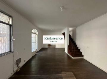 Casa · 277m² · 5 Quartos · 1 Vaga · Aluguel de Casa Triplex em Botafogo: Localização Estratégica na Rua Sorocaba