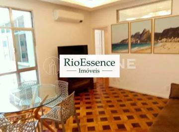 Apartamento · 67m² · 2 Quartos · 1 Vaga · Apartamento Reformado de 2 Quartos à Venda no Leblon – Próximo à Praia e Lagoa