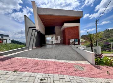 Fachada · Casa com vista para a Represa no condomínio Estrela do Lago — pronta para morar