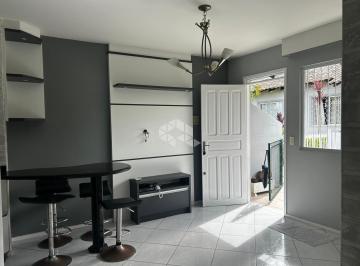 Casa · 72m² · 2 Quartos · 1 Vaga · Casa semimobiliada à venda em Forquilhinhas São José.