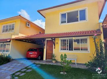 casa-em-condominio-a-venda-em-araras-teresopolis-r1006081.jpeg · Casa em Condomínio à Venda em Araras, Teresópolis com 2 Suítes, Área Gourmet e Lazer