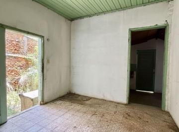 Casa de 2 quartos, Itapira · Rua 24 de outubro. Comercial e Residencial!