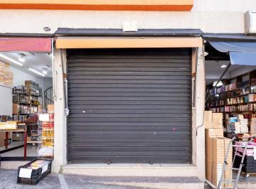 Comercial · 40m² · Loja na Rua Conde de Sarzedas, N. 143 • 40 m²