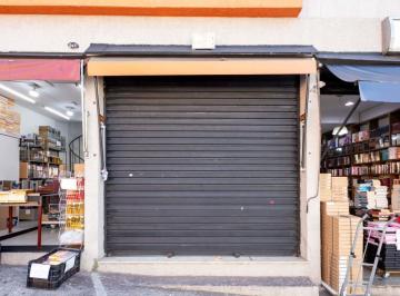 Comercial · 40m² · Loja na Rua Conde de Sarzedas, N. 143 • 40 m²