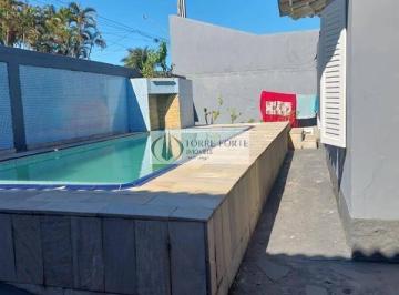 Casa · 375m² · 4 Quartos · 5 Vagas · Casa Terrea com 4 dormitorios 3 suites 5 vagas, Piscina no Guaruja.