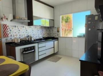 Foto 01 · Casa duplex com 200 m² dividida em 3/4, uma suíte com closet vender no Condomínio Portão do Sol em B