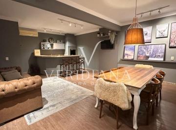 Casa · 189m² · 3 Quartos · 4 Vagas · Casa de alto padrão à venda no centro de Guabiruba/SC.