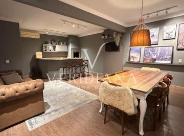 Casa · 189m² · 3 Quartos · 4 Vagas · Casa de alto padrão à venda no centro de Guabiruba/SC.