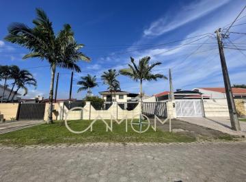 Casa · 200m² · 4 Quartos · 3 Vagas · Sobrado na área Central com grande Espaço de Ampliação