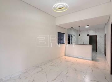 Casa · 112m² · 3 Quartos · 2 Vagas · Casa com fino acabamento na QR 516 de Samambaia com 3 quartos sendo 1 suíte