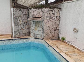 upeqrjy2oddmzwqxmgjmyzlj_md · Casa Térrea Individual, 2 Quartos com Piscina Edícula com mais 2 suítes