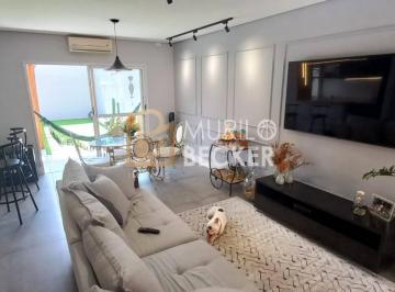 Casa de 3 quartos, São José dos Campos · Casa para locação com 3 quartos em condomínio no Bairro Jardim San Marino