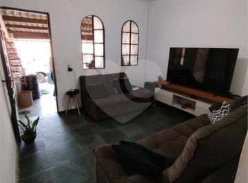 Imagem Principal · Casa à venda com 2 quartos, sendo 1 suíte,  em Jardim Layr, Mogi das Cruzes
