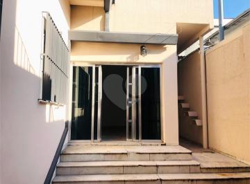 Imagem Principal · Casa à venda com 3 quartos, sendo 1 suíte, no Centro, Mogi das Cruzes