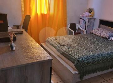 Imagem Principal · Casa à venda com 2 quartos em Vila Caputera, Mogi das Cruzes