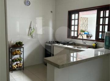 Imagem Principal · Casa à venda com 3 quartos, sendo 1 suíte,  no Centro, Mogi das Cruzes