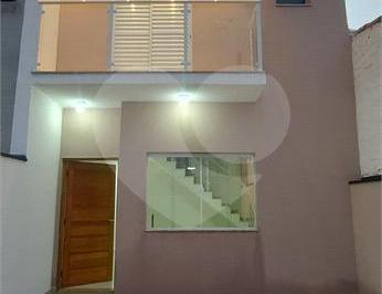 Imagem Principal · Sobrado à venda com 3 quartos, sendo 1 suíte,  em Vila Cintra, Mogi das Cruzes