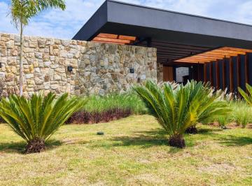 Casa de 3 quartos, Paranapanema · Casa nova, de alto padrão à venda, de 187 m², com piscina e suítes, em condomínio fechado na represa