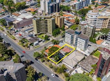 Terreno , Curitiba · Terreno com casa para venda na região mais agradável da Avenida Sete de Setembro!