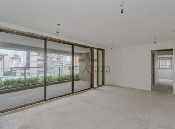 Apartamento · 149m² · 3 Quartos · 2 Vagas · Apartamento - Moema - 3 Suítes - 149m².