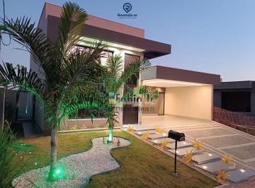 Casa · 196m² · 3 Quartos · 4 Vagas · Jardins Nápoles - Casa à venda no bairro Jardins Nápoles - Senador Canedo/GO