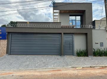 Casa · 260m² · 4 Quartos · 2 Vagas · Casa à venda no bairro Setor Cristina II - Trindade/GO
