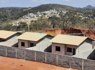 Casa · 70m² · 2 Quartos · 1 Vaga · Casa 2 quartos com quintal