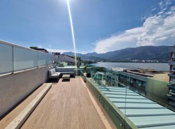 Apartamento · 350m² · 4 Quartos · 3 Vagas · Cobertura 4 quartos, 3 suítes, churrasqueira, 350m² total, vista para Lagoa em Ipanema! 3 vagas de g