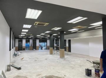 Comercial · 370m² · Ampla Loja de 370m² em Ipanema