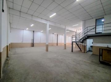Comercial · 450m² · Loja de 450m² na Gamboa, Rio de Janeiro