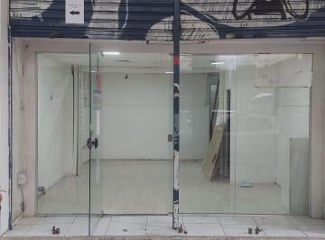 Comercial · 30m² · Loja na Rua General Dionísio, Humaitá - 30m²