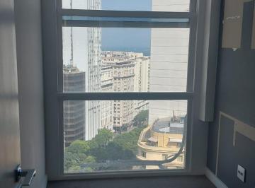 Comercial · 67m² · Conjunto de salas comerciais com 67 m² no Centro disponível para locação