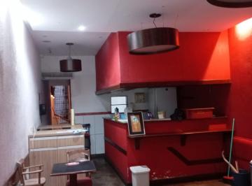 Comercial · 300m² · Loja de rua com 2 Salas e 3 Banheiros no Catete