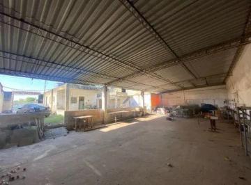 Comercial · 900m² · Galpão de 900m² em São Gonçalo disponível para locação.