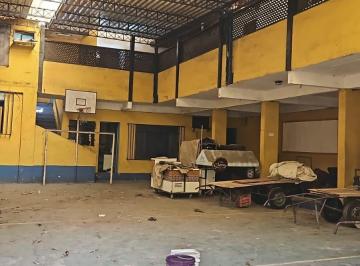 Comercial · 457m² · 1 Quarto · 2 Vagas · Excelente Casa Comercial com 14 Salas e 2 Vagas na Rua Mena Barreto em Botafogo
