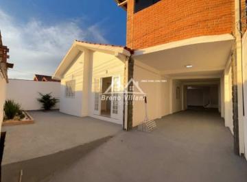 Casa · 252m² · 3 Quartos · 5 Vagas · UMA CASA COMPLETA, AMPLA E DIFERENCIADA — OPORTUNIDADE RARA NO MERCADO!