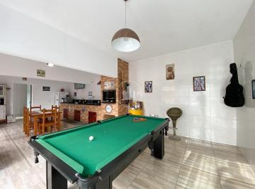 Casa · 271m² · 4 Quartos · 5 Vagas · Casa a venda com 4 Quartos 271m² - Biguaçu