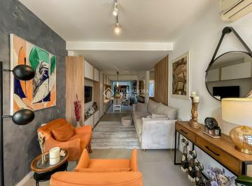 Casa · 159m² · 3 Quartos · 2 Vagas · Casa em condomínio com 3 quartos e suíte no bairro Tristeza.