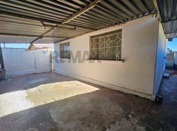 Casa · 200m² · 3 Quartos · 3 Vagas · Casa térrea à venda na Vila Santana, em localização estratégica, ideal tanto para moradia quanto par
