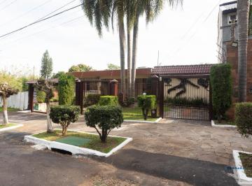 Casa · 470m² · 5 Quartos · 4 Vagas · Casa com piscina e 470m2 no Chácara das Pedras