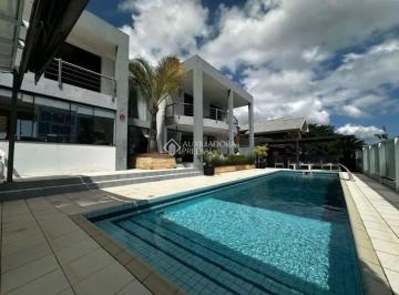 Casa · 503m² · 5 Quartos · 6 Vagas · Casa com 5 dorm (3 suítes e 2 demi-suites), 6 vagas e piscina no João Paulo.