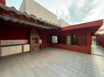 Casa de 3 quartos, São Paulo · Casa Térrea com Varanda, Edícula e 2 Vagas – Parque São Domingos
