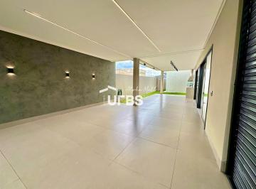 Casa · 180m² · 3 Quartos · 4 Vagas · Terras Alpha 1 - Casa de Condomínio 3 quartos, sendo 3 suítes