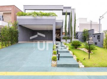 Casa · 202m² · 3 Quartos · 4 Vagas · Sobrado Semimobiliado no Jardins Capri