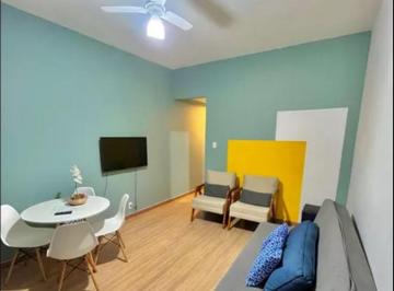 Apartamento de 1 quarto, Rio de Janeiro · Excelente apto entre Leme e Posto 2. Duas quadras da praia e 5 minutinhos do metrô Arco Verde