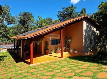 Casa · 256m² · 2 Quartos · 2 Vagas · Casa térrea com piscina no condomínio Solar da Serra Jardim Botânico