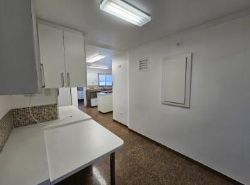 IMG_20260629_181435_000.jpeg · Confortável apartamento para locação em Indianópolis com 3 quartos, sendo 3 suítes, 170m² - remaxemp
