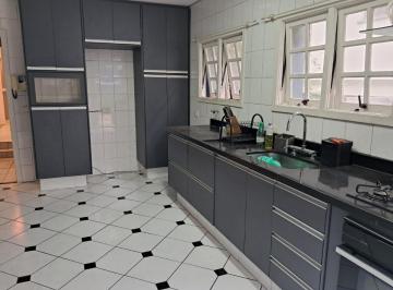 7c3f8c7f-876a-4490-a5be-314b3803f588 · Aconchegante casa para venda em Parque Jabaquara com 5 quartos, sendo 4 suítes, 294m²